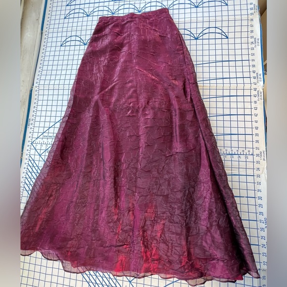 CRIMSON by Lawrence Kurtz STUNNING BURGUNDY LAYERED SKIRT Sz 4 PROM EVENING WEAR - Picture 1 of 9